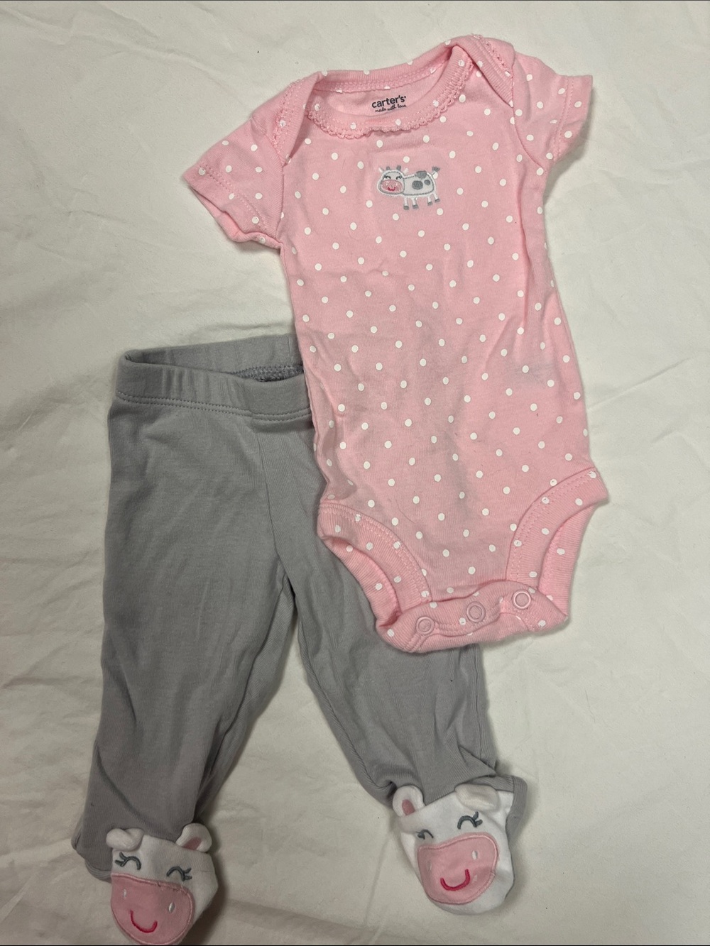Carter’s Set - Picture 1 of 2